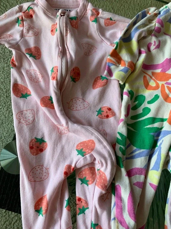🧸 Baby Onsie Bundle - Picture 2 of 4